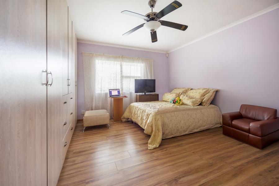 6 Bedroom Property for Sale in Rouxville Western Cape